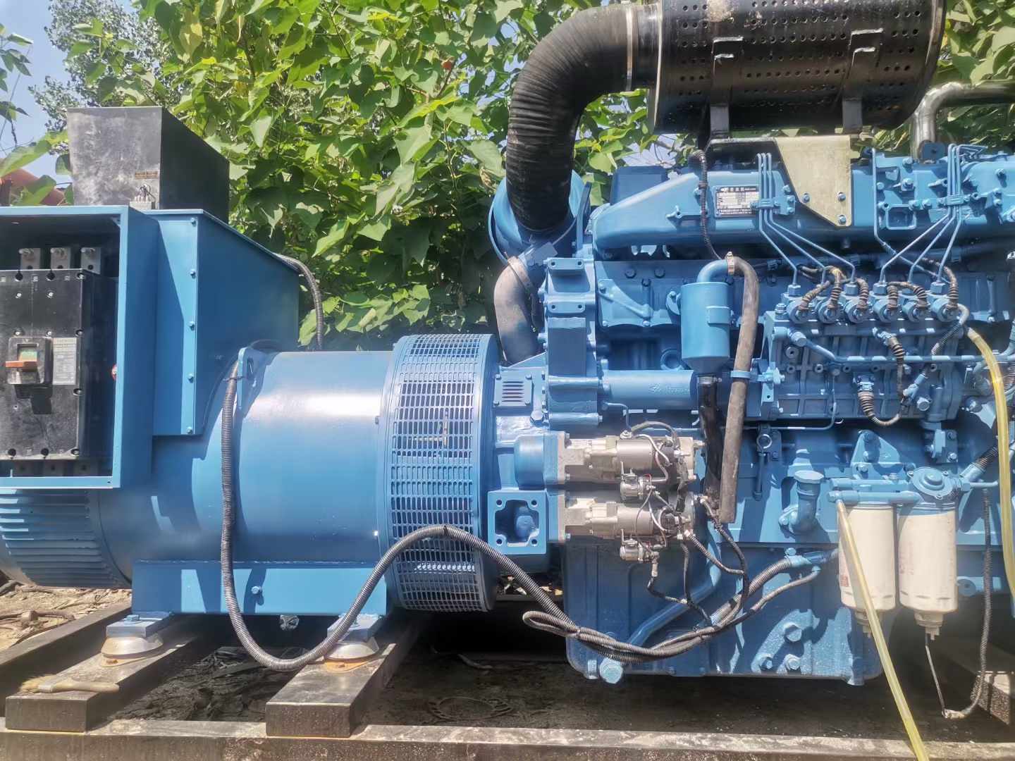 城区详细说明降低 800kW 柴油发电机输出电流波动的方法