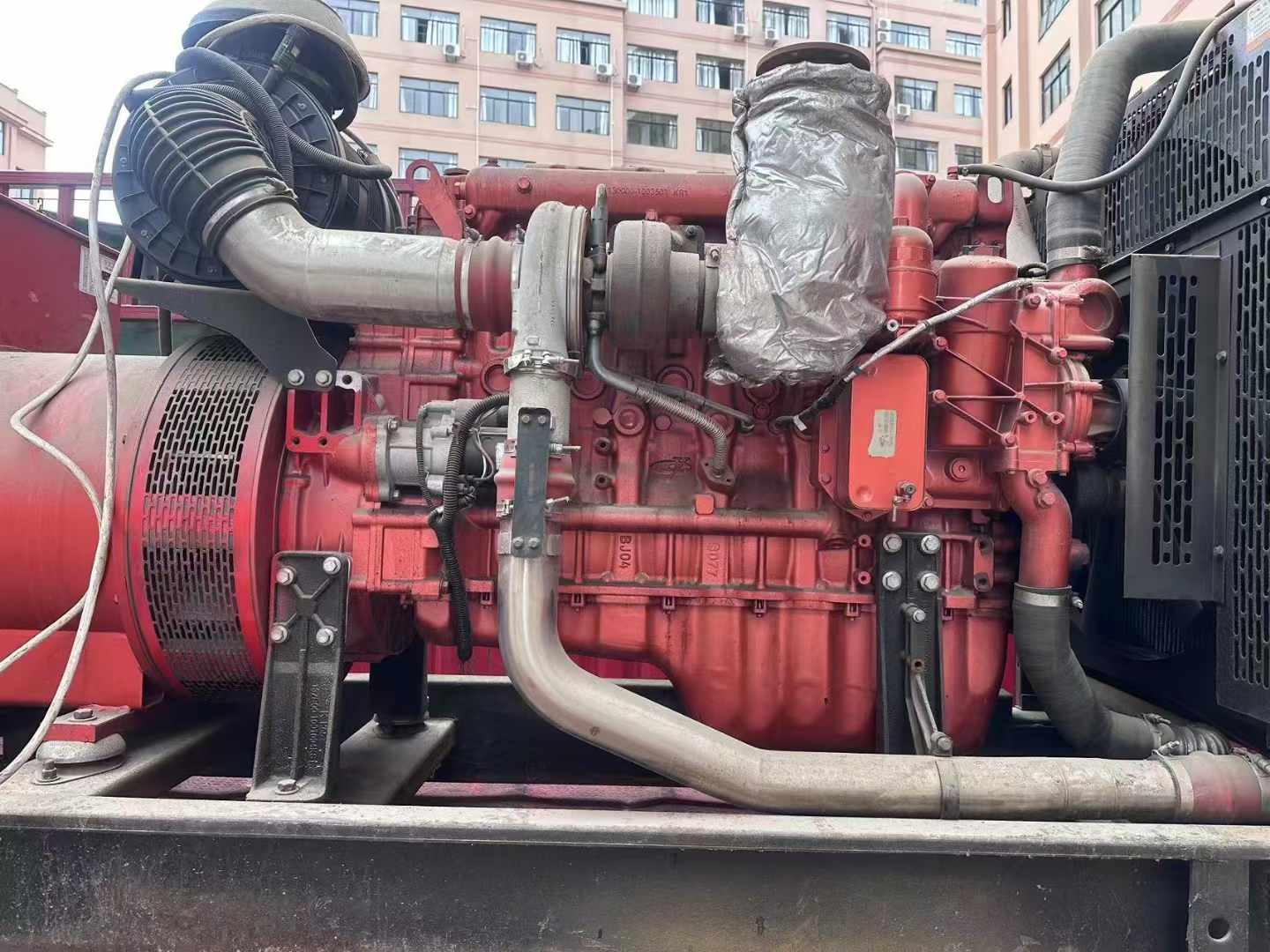 城区如何选择适合 600kW 柴油发电机组的过载保护器？