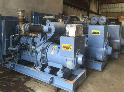 城区发电机组带负载降电压是什么原因照成的？