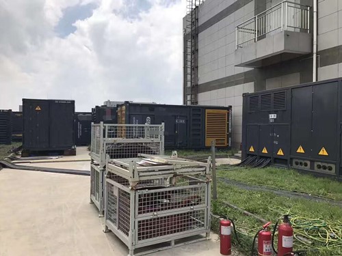 城区除了定期检查，还有哪些方法可以及时发现接触式转速表探头的磨损？